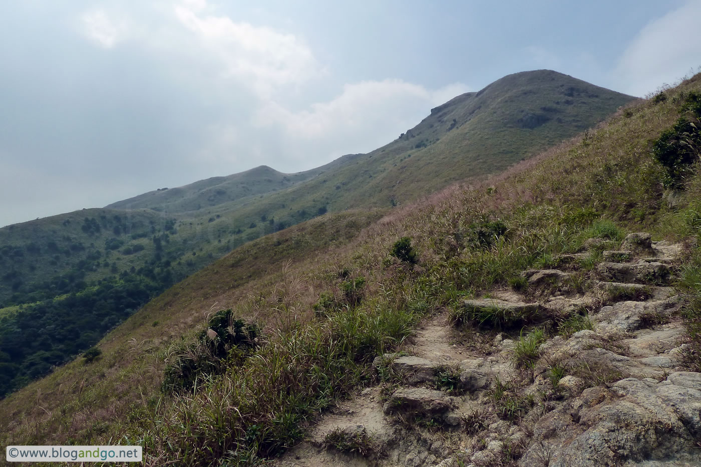Launta Trail - Tai Tung Shan in view
